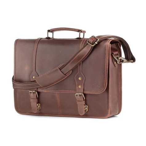 Stylish Everest leather bags for fashion-forward individuals